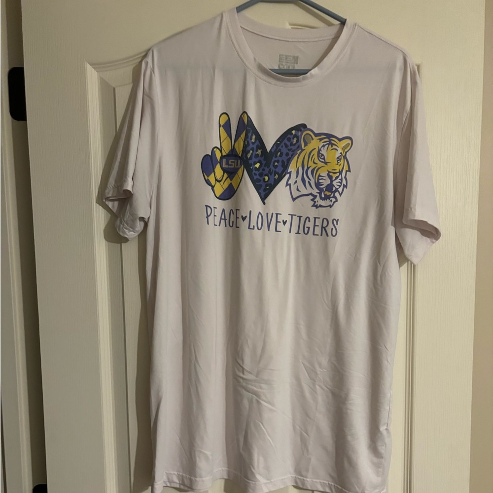 Cool Fit LSU tigers  white t-shirt XL Lightweight